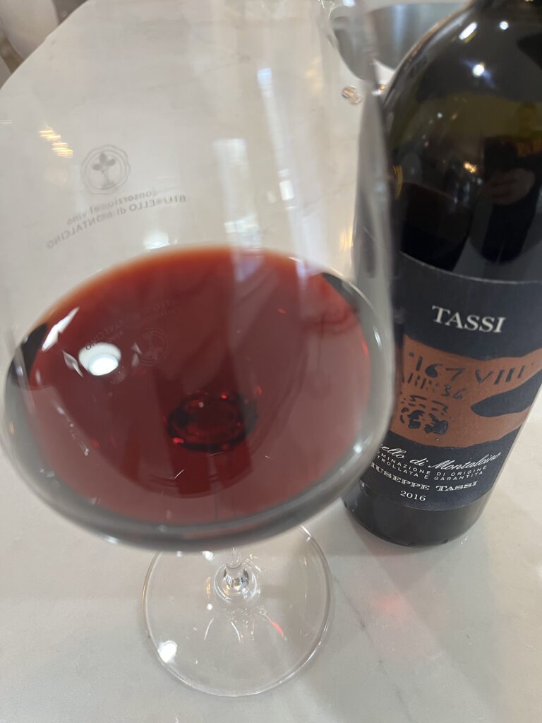 TuscanVines ® (@johnmfodera) on Twitter photo This 17th installment of TuscanSnips has published today and includes an array of interesting wines. #Tuscanvines <a href="/teej61/">Ramblin’ Medici</a> <a href="/RussellVine1981/">Passione Divina</a> <a href="/realcbennett97/">Cornelius Bennett</a> <a href="/LisaRivera2207/">Lisa | Following the Rivera</a> <a href="/GunsAndGrenache/">🇺🇸 Rooftop Deplorable</a> <a href="/rallenpmt/">Richard Allen</a> <a href="/Friscokid49/">Texas Wineaux</a> <a href="/uptowntim88/">Tim 🍷</a> <a href="/Sassodoro/">Sassodoro</a> <a href="/Liam3494/">Liam Mycroft</a>
johnfodera.com/tuscan-snips-v… This 17th installment of TuscanSnips has published today and includes an array of interesting wines. #Tuscanvines <a href="/teej61/">Ramblin’ Medici</a> <a href="/RussellVine1981/">Passione Divina</a> <a href="/realcbennett97/">Cornelius Bennett</a> <a href="/LisaRivera2207/">Lisa | Following the Rivera</a> <a href="/GunsAndGrenache/">🇺🇸 Rooftop Deplorable</a> <a href="/rallenpmt/">Richard Allen</a> <a href="/Friscokid49/">Texas Wineaux</a> <a href="/uptowntim88/">Tim 🍷</a> <a href="/Sassodoro/">Sassodoro</a> <a href="/Liam3494/">Liam Mycroft</a>
johnfodera.com/tuscan-snips-v…