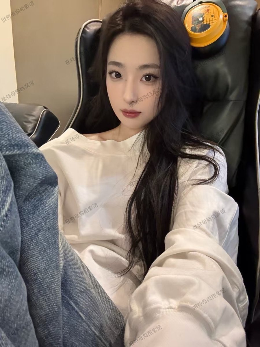 极品空姐尹邑茗近照 
进群看无水印版本 t.me/mgyy123 
#空姐 #空乘 #盯榨 #空中小姐 #反差 #母狗 #性奴 #尹邑茗 #反差婊