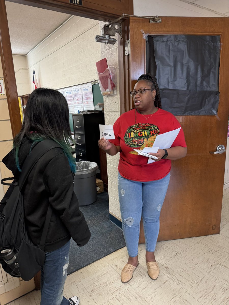Ms. McBeth testing STAAR vocabulary with her students as they walk into class! #6moredays <a href="/LANschools/">Leadership Academy Network</a> <a href="/LAForestOak/">Leadership Academy at Forest Oak</a> <a href="/pdilley5/">Priscila Dilley, Ed.D</a>