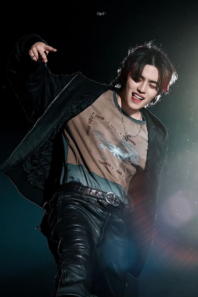 ... is cxming tweet media