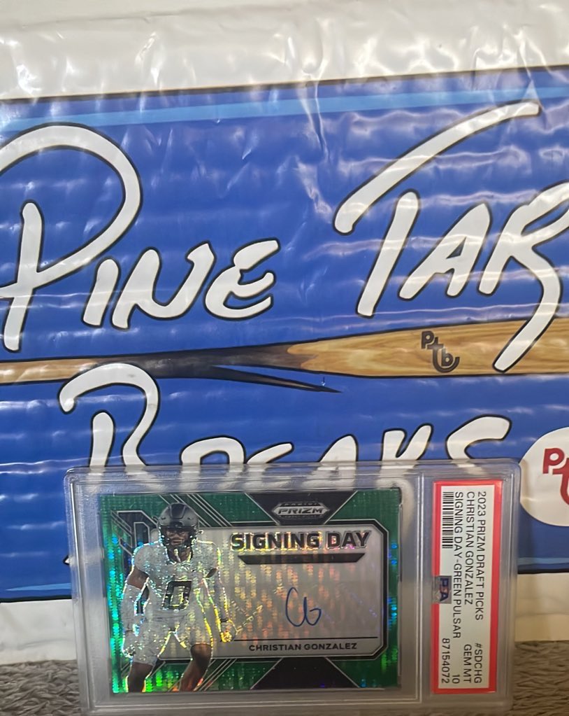 DODGERDAWG22's tweet image. Christian Gonzalez Signing Day /5 $225 
POP 2 
#NFL
#TBBCrew 
#TBBReposts 
#TBBCrewElitePlus 
#sportscardsforsale 
#ChristianGonzalez 
@Patriots