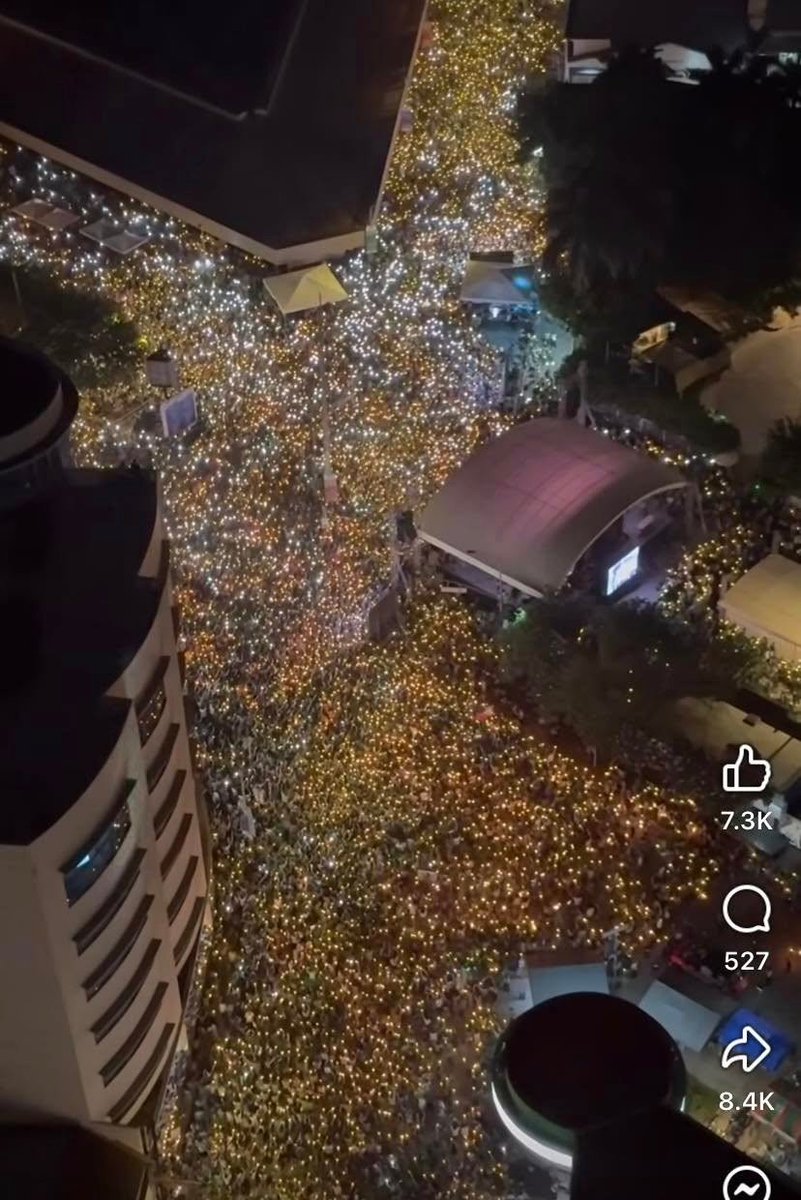 bdmm's tweet image. The action is still rising and still far from the dinawment, este, denoument. Happy birthday, FPRRD! #duterte #happybirthday #happy80thtataydigong #tataydigong #BringPRRDHome 

Photo grabbed from Sunstar Davao.