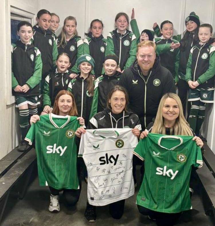 FAIreland's tweet photo. Brilliant to see Marie McKeon, Norma Vaughan and Jill Moore honoured as Female Grassroots Heroes 👏

The @blessofc trio received a signed 🇮🇪 WNT jersey each on top of their U12 girls' team selected as Ball Kids for Greece game on Tuesday, April 8th 🙌

Also shoutout to Edwina Hardy, who is another unsung hero at the club 👍