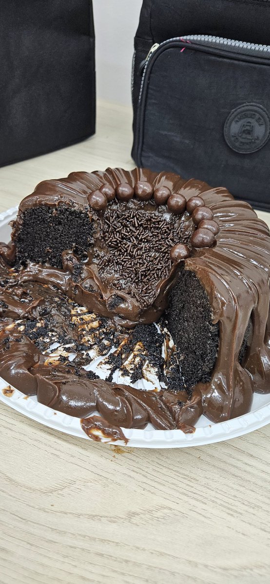 o maior inimigo da dieta é o colega de trabalho