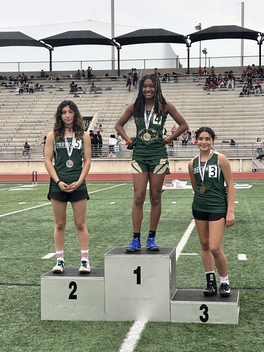 CMSLadyColt_Ath's tweet image. What a great track season full of PRs, District Champions and Medalists, and even a few school records broken! Proud of all our athletes for competing this season! @HumbleISD_CMS