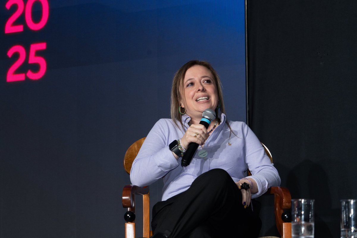 Sas_Colombia's tweet image. En #HelloDataColombIA: María Fernanda Gutiérrez (Nu Colombia) y Yira Garzón (@BancodeBogota) exploraron cómo la analítica y datos revolucionan las finanzas. Debatieron además sobre liderazgo, innovación y competitividad.