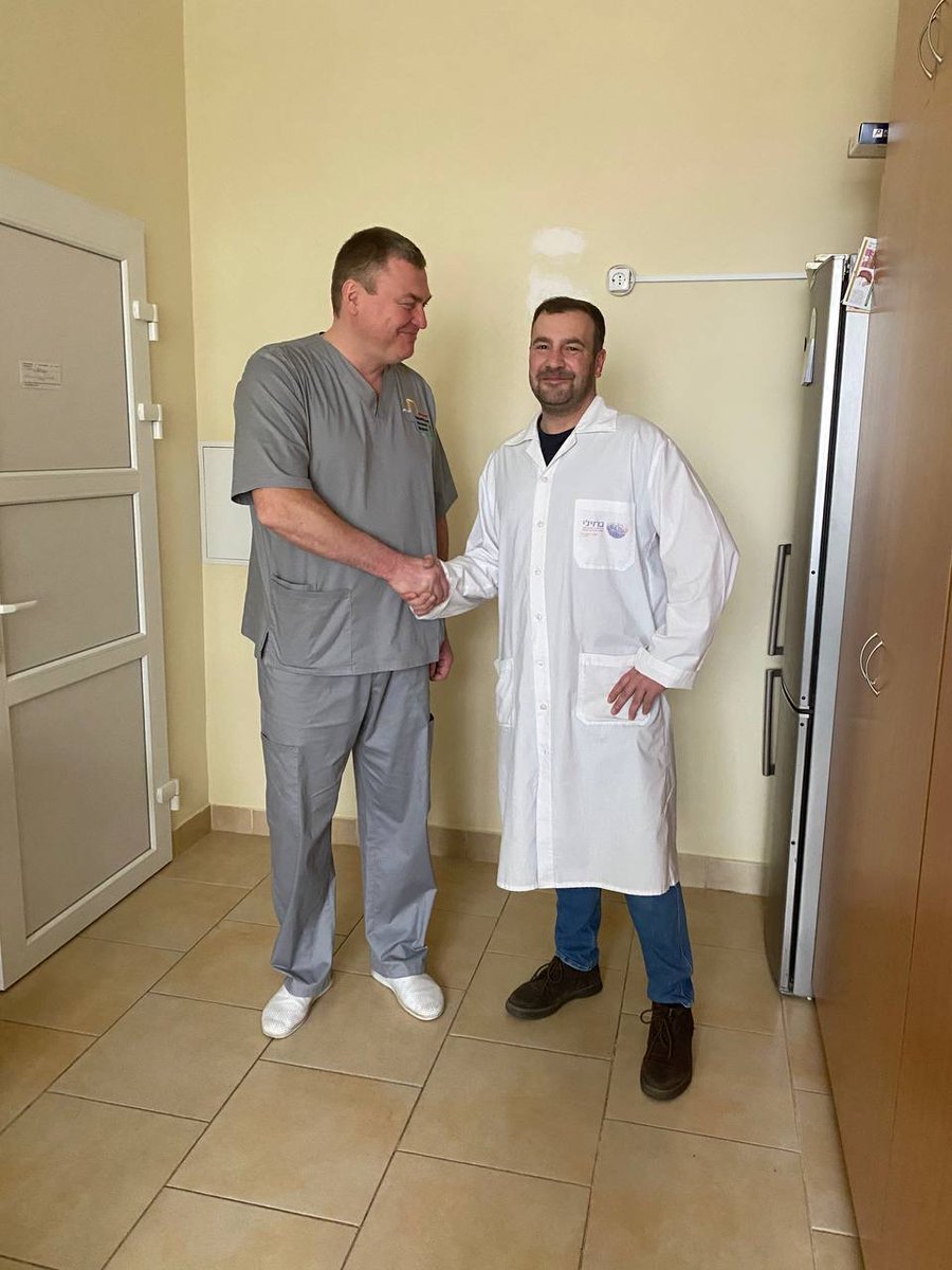 🇩🇪🇺🇦Fella Martin (@fellamartin_z) on Twitter photo Konnte diese Woche einen Transporter voller Hilfsgüter ins kommunale Krankenhaus in Tschernihiv überführen. Ich danke <a href="/InterAidGroup/">International Aid Group e.V.</a> und der Abena GmbH ganz herzlich für die herausragende Unterstützung 🙏Chefarzt Mykolaiovych hat sich sehr gefreut. Konnte diese Woche einen Transporter voller Hilfsgüter ins kommunale Krankenhaus in Tschernihiv überführen. Ich danke <a href="/InterAidGroup/">International Aid Group e.V.</a> und der Abena GmbH ganz herzlich für die herausragende Unterstützung 🙏Chefarzt Mykolaiovych hat sich sehr gefreut.