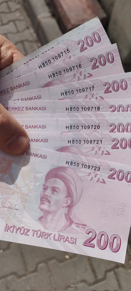 Merkez  Bankası Bayram öncesi mesai yapıyor
Ekonomist Evren Devrim Zelyut Allah rahmet eylesin 
New York
İş Bankası 
Akbank 
#bist100
#KademeyeBayramGelsin
#ODTÜablukada
Tayland'da #deprem
Alman
Emine Erdoğan