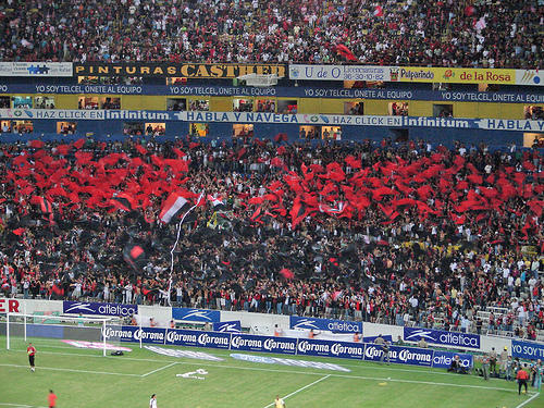 Feliz aniversario colegas, B51 por siempre !

Por ahora no estamos organizados en tribuna, pero igual todos vamos, abrazo fraterno a toda la banda.