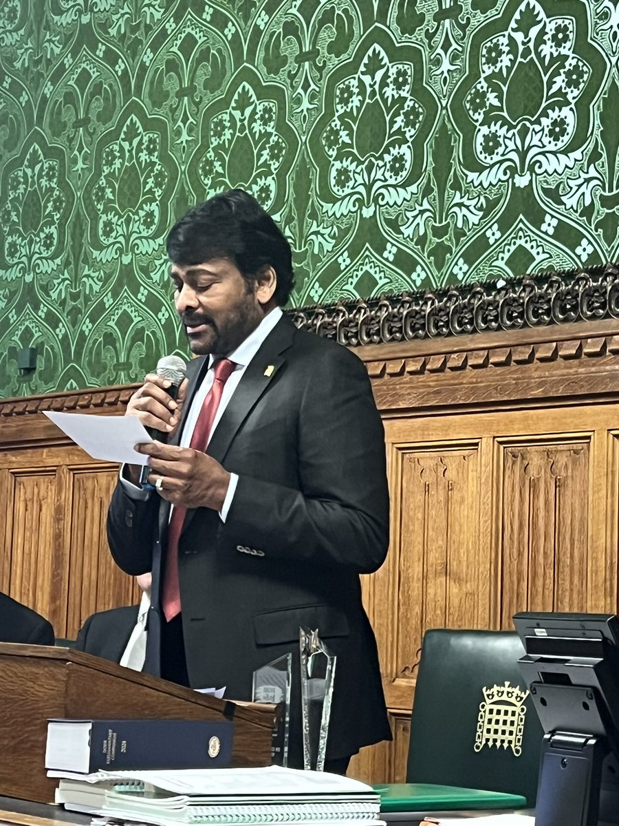 shankarsiddam's tweet photo. Mee London Trip Lo Meetho Jarigina 3 Days Journey is Unforgettable to Me my Family and our Team.! Meeru Blood Bank Gurunchi, #pawankalyan gari gurunchi #RamCharan𓃵 garu gurunchi cheppina manchi Maatalu, alagey Meeru ee sthayiki ravadaniki Karanam ayina Maatalu.!
Mukyam ga Ram charan gari Gurunchi- ‘Naa Bujam Paina Vundi Lokam Choosadu, naakana Ethuku ga aalochistunadu nenu Naakoduku ani Garvan ga chepukuney laga Maaradadu’ aa maatalu epudu Gurthu vuntayi.! @KChiruTweets @AlwayzRamCharan @swaminaidu_r @sivacherry9 @sekharsiddam 
#pawankalyan 
#jaichiranjeeva
#Chiranjeevi