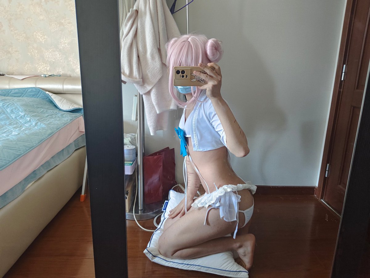 cake04742060359's tweet photo. #圣园未花 #BlueArchive #Cosplay https://t.co/HEpsrkrYY0