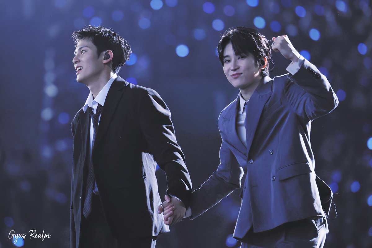 Gyus_Realm's tweet photo. 250320 caratland minwon

#WONWOO #MINGYU #원우 #민규
#미넌 #민원 #minwon #MINWON
#SEVENTEEN #세븐틴 https://t.co/8M3c9lYGhn