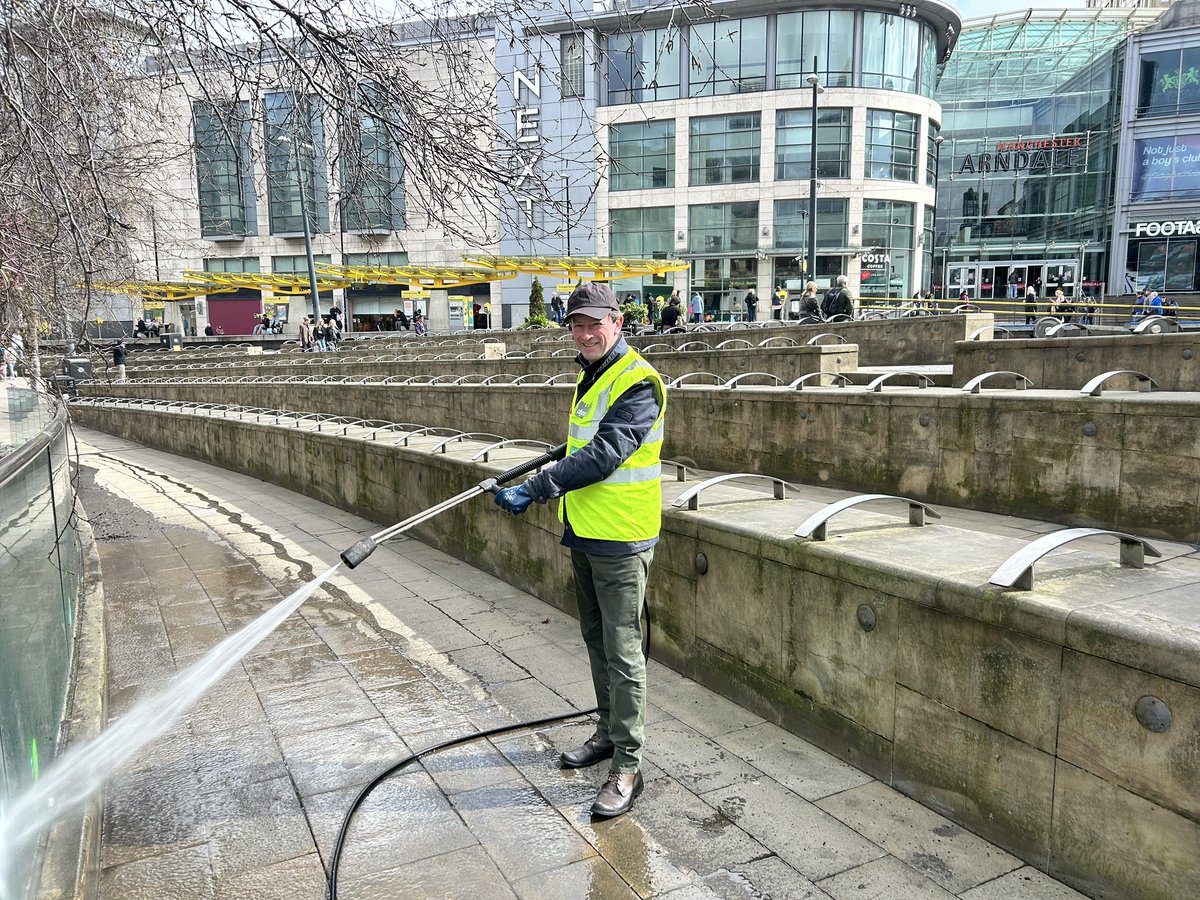 CityCo Manchester (@cityco) on Twitter photo Brilliant to see #Manchester businesses volunteering for today’s <a href="/KeepBritainTidy/">Keep Britain Tidy</a> #GreatBritishSpringClean 🌞 🪴
<a href="/manarndale/">Manchester Arndale</a> <a href="/MetroBank_Help/">Metro Bank Help</a> <a href="/HolidayInn/">Holiday Inn by IHG</a> Brilliant to see #Manchester businesses volunteering for today’s <a href="/KeepBritainTidy/">Keep Britain Tidy</a> #GreatBritishSpringClean 🌞 🪴
<a href="/manarndale/">Manchester Arndale</a> <a href="/MetroBank_Help/">Metro Bank Help</a> <a href="/HolidayInn/">Holiday Inn by IHG</a>