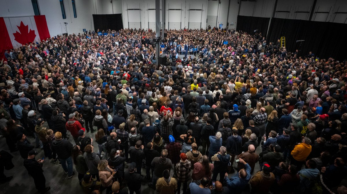 PierrePoilievre's tweet image. 5,500 patriotic Canadians. 

United in Surrey.

Under our proud flag 🇨🇦.

Let&apos;s put Canada First—for a change: conservative.ca/cpc/canada-fir…