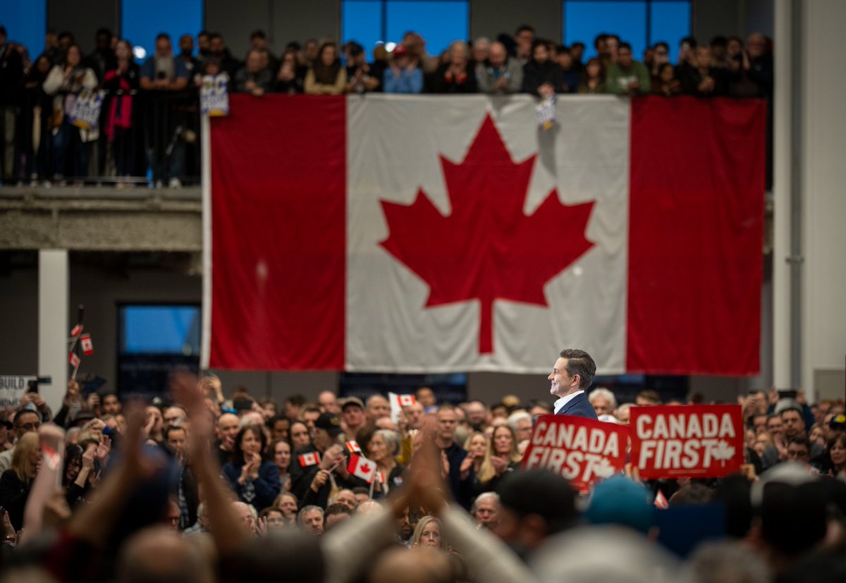 PierrePoilievre's tweet image. 5,500 patriotic Canadians. 

United in Surrey.

Under our proud flag 🇨🇦.

Let&apos;s put Canada First—for a change: conservative.ca/cpc/canada-fir…