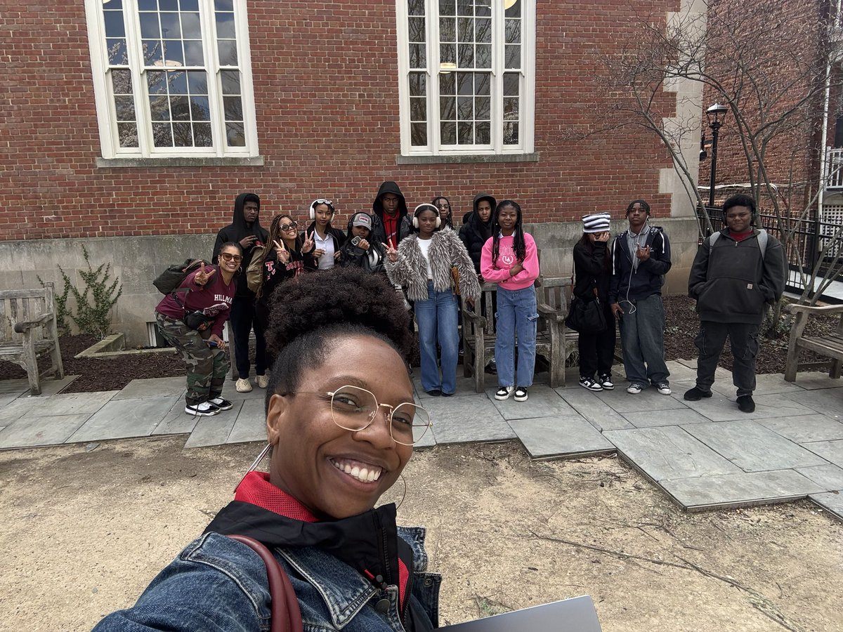 March Junior City As Classroom was LITTTTTT!!!! Students explored college, career and community service options at Old Dominion University, the DC Fire Department, Bread for the City, the NorthEast Neighborhood Library, and the Planet Word Museum!!! 🔥🔥🔥🔥
 
#Since1870