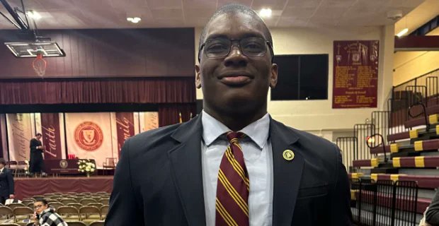 Don Callahan (@doncallahanic) on Twitter photo Trips like last Saturday's to UNC are crucial for N.J. edge rusher <a href="/S_V_Clarke/">Seth Clarke</a>'s recruitment.
Read: 247sports.com/college/north-… (VIP) <a href="/BrianDohn247/">BrianDohn247</a> Trips like last Saturday's to UNC are crucial for N.J. edge rusher <a href="/S_V_Clarke/">Seth Clarke</a>'s recruitment.
Read: 247sports.com/college/north-… (VIP) <a href="/BrianDohn247/">BrianDohn247</a>