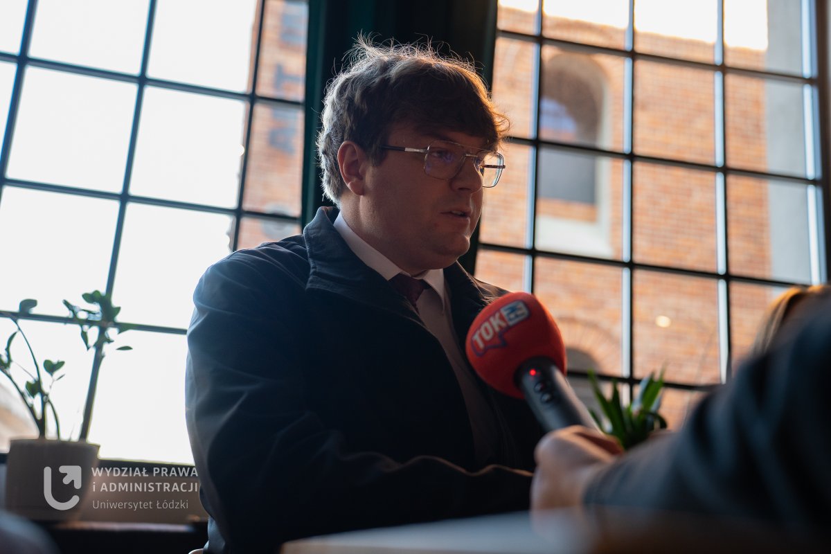 Tomasz Lachowski (@tomaszlachowsk1) on Twitter photo O zapowiedziach utworzenia europejskiej "misji reasekuracyjnej" na terytorium 🇺🇦 oraz o działaniach administracji <a href="/realDonaldTrump/">Donald J. Trump</a> co do zakończenia wojny 🇷🇺 z 🇺🇦, porozmawialiśmy dziś z dr. <a href="/MPiatkowski1/">Mateusz Piątkowski</a> z przedstawicielami mediów podczas kolejnego Śniadania Prasowego <a href="/unilodz/">Biuro Prasowe UniLodz</a>. O zapowiedziach utworzenia europejskiej "misji reasekuracyjnej" na terytorium 🇺🇦 oraz o działaniach administracji <a href="/realDonaldTrump/">Donald J. Trump</a> co do zakończenia wojny 🇷🇺 z 🇺🇦, porozmawialiśmy dziś z dr. <a href="/MPiatkowski1/">Mateusz Piątkowski</a> z przedstawicielami mediów podczas kolejnego Śniadania Prasowego <a href="/unilodz/">Biuro Prasowe UniLodz</a>.