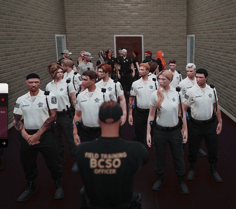 InfamesLEO's tweet image. Este jueves se celebró la segunda clase de la academia del BCSO, los aspirantes aprendieron sobre negociaciones y conducción.

¡Tenemos grandes conductores y negociadores en esta promoción!