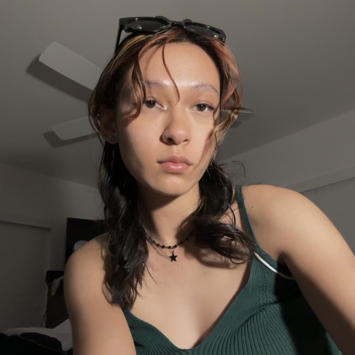 MaybeItsLex's tweet image. guess who’s 21 🙂‍↕️🎂