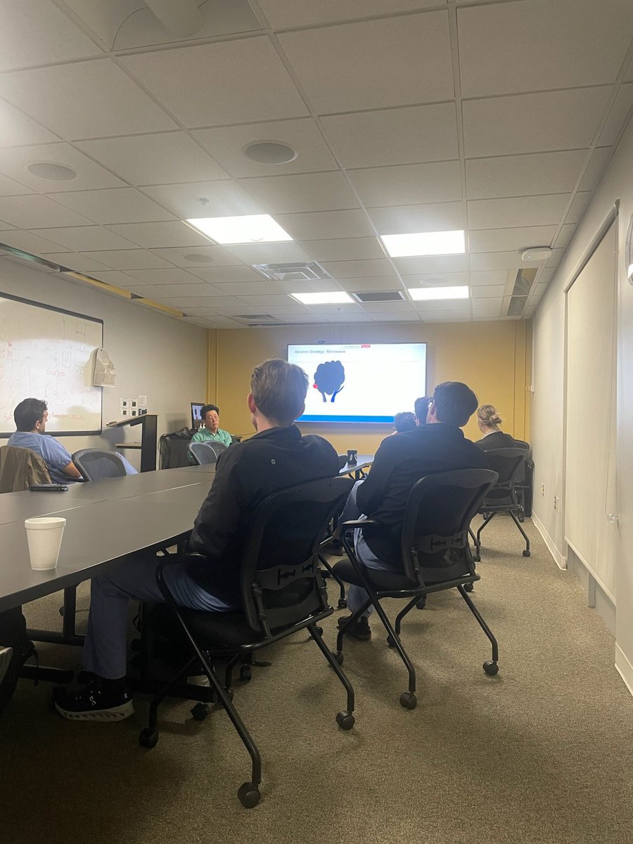 #SIR25NASH starting early at @VUMCradiology! Very grateful to Dr Rob Suh from <a href="/uclaVIR/">UCLA IR</a> for lecturing our faculty, APPs, and #radres on lung ablation. #IRAD #ablation