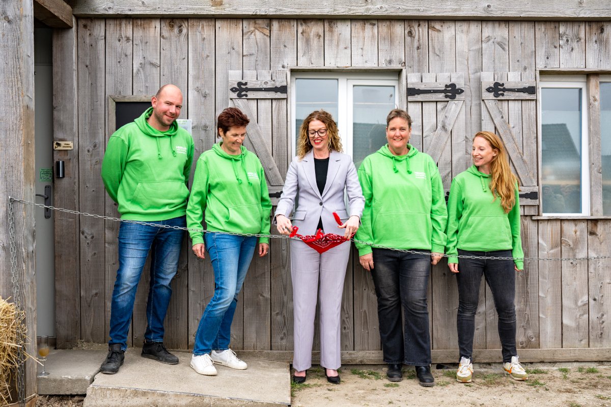 DelflandMidden's tweet image. Onbemande #streekproductenwinkel in Maassluis geopend- #korte_ketens #agrarische producten direct van #boer naar #consument @Midden_Delfland @Gem_Maassluis middenindelfland.net/inspiratie-det…