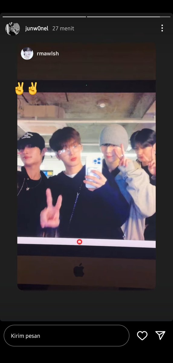 yujjunwon's tweet photo. Mereka main bareng lagii😭😭😭 https://t.co/k8R1GNIcqn