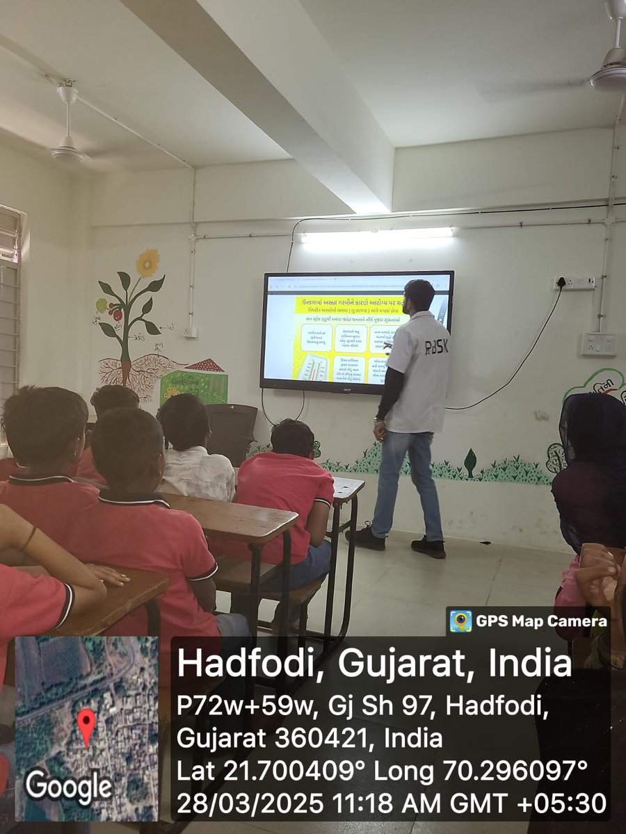 HealthUpleta's tweet image. Heat wave related iec/education given to students in school of Upleta Taluka by RBSK Team of Upleta.
@AyushmanNHA 
@CollectorRjt 
@DDORAJKOT1 
@GujHFWDept 
@inforajkotgog 
@NHMGujarat 
@nmtarkhala 
@UpletaMamlatdar