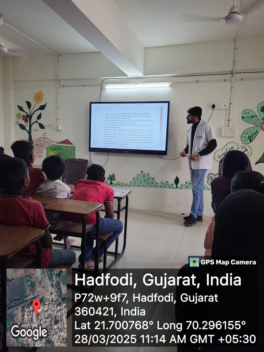 HealthUpleta's tweet image. Heat wave related iec/education given to students in school of Upleta Taluka by RBSK Team of Upleta.
@AyushmanNHA 
@CollectorRjt 
@DDORAJKOT1 
@GujHFWDept 
@inforajkotgog 
@NHMGujarat 
@nmtarkhala 
@UpletaMamlatdar