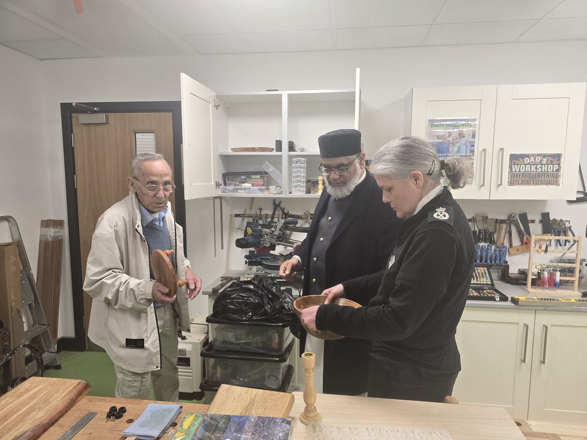 A lovely cohesive event at Ambition House Lawrence Weston  <a href="/ambitionlw/">Ambition LW</a> my first home in Bristol over 20 years ago, a  neighbourhood i am very fond off. <a href="/aspsarah_crew/">Sarah Crew</a> enjoyed a tour of the building and most of all the DIY shed. Will definitely take up a diy course!  Thank you!