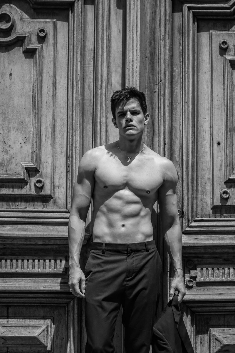 NewmakerQ's tweet image. Let’s start! 💣