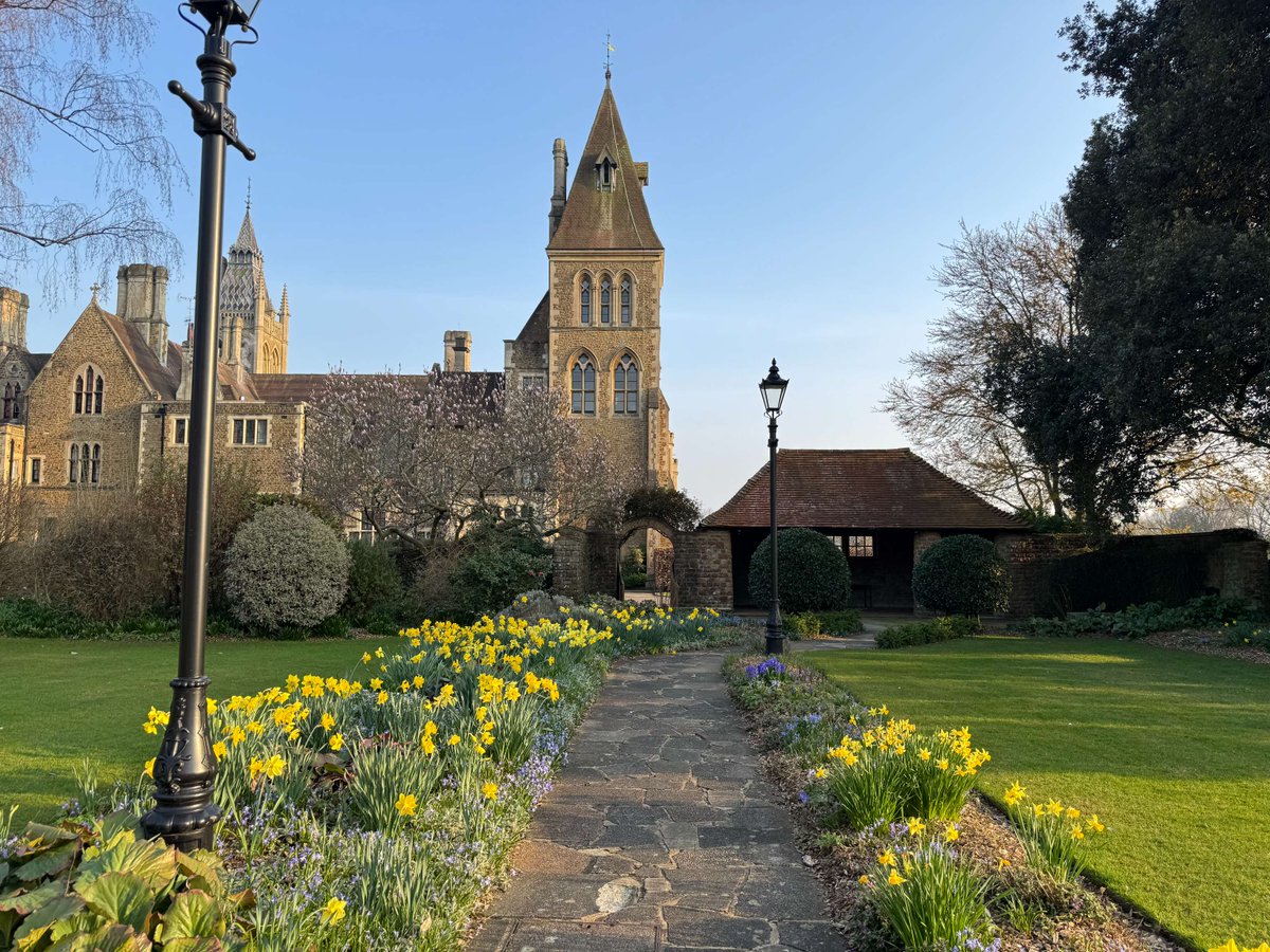 Congratulations on another fantastic term. Wishing all our pupils, staff and families a restful and well-deserved break. See you after the holidays 🙌