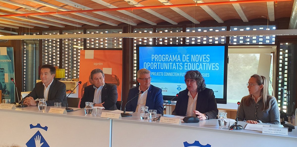 Se ha presentado el programa #ConnectemFuturs y estamos encantados de formar parte de él🚀 
<a href="/ajesplugues/">Ajuntament d'Esplugues de Llobregat</a>, en colaboración con <a href="/Atos/">Atos</a>, <a href="/cisco_spain/">Cisco España</a>, <a href="/fundacionorange/">Fundación Orange</a> y <a href="/telecoscat/">TelecosCAT</a> lanza esta iniciativa para fomentar la formación gratuita en profesiones tecnológicas de alta demanda.