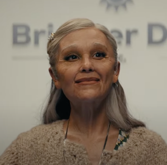 Simplesmente Ariana Grande IDOSA.