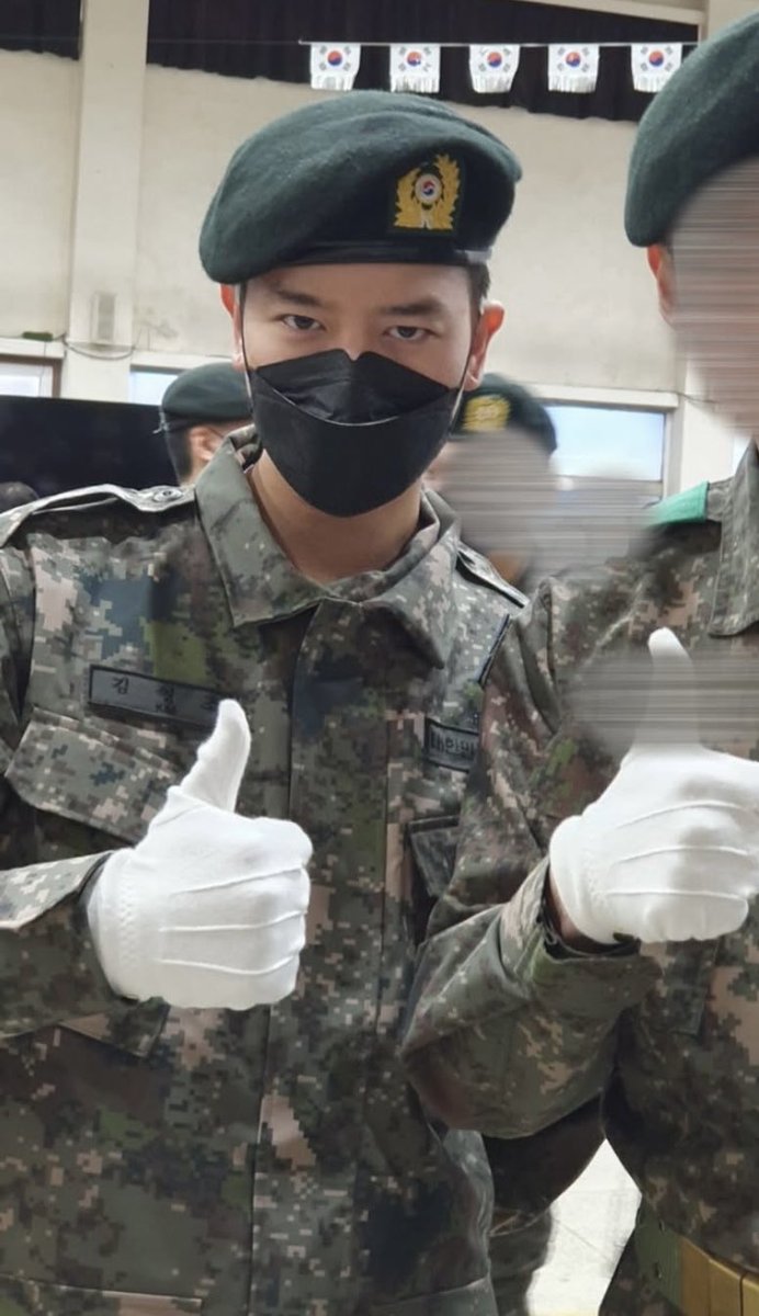 IntoAFandom's tweet image. We knew he’d be hot