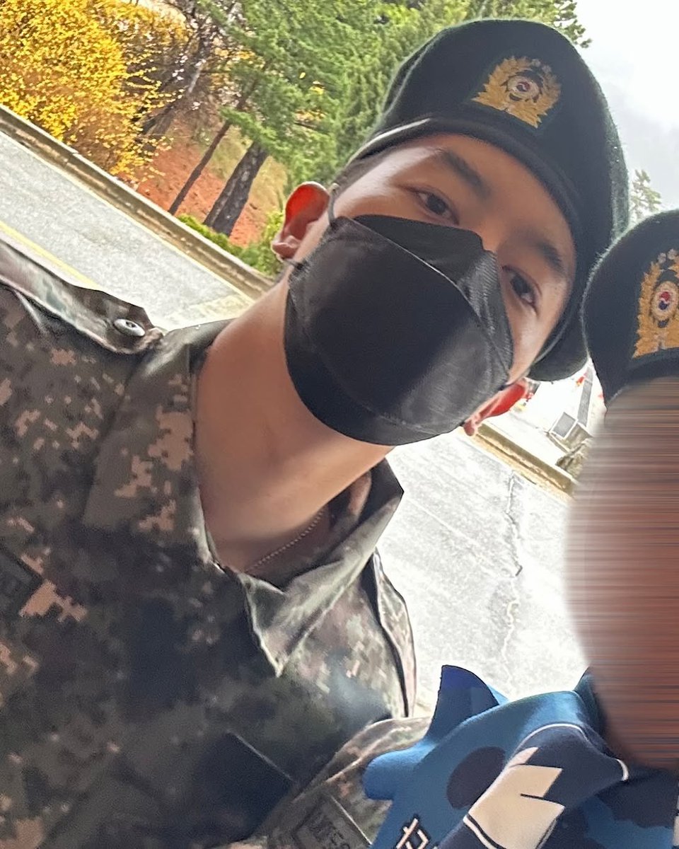 IntoAFandom's tweet image. We knew he’d be hot