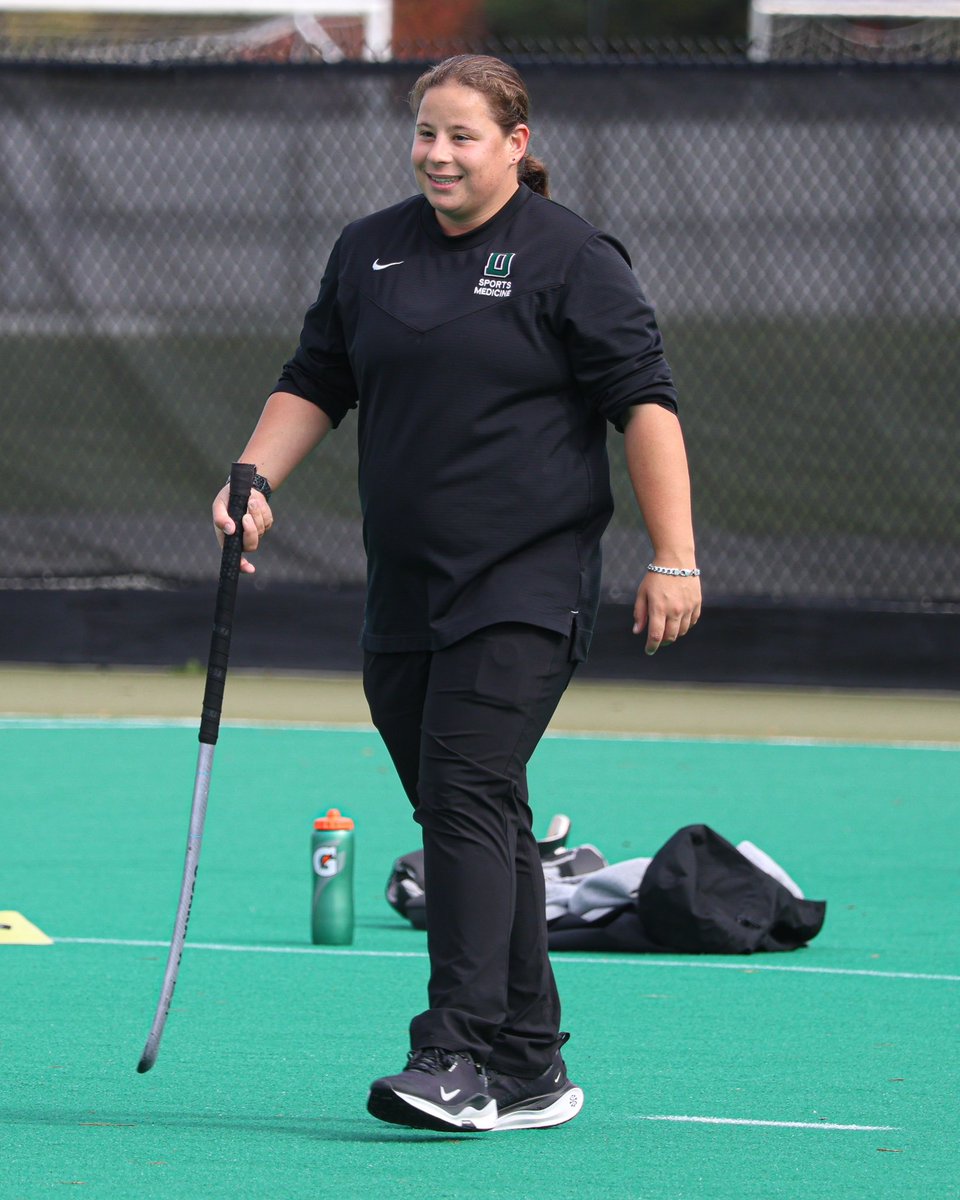 March is athletic trainer appreciation month! 

Thank you to our amazing athletic trainer Lucy Chin for everything you do to help our program!

#GoBigGreen | #TheWoods🌲