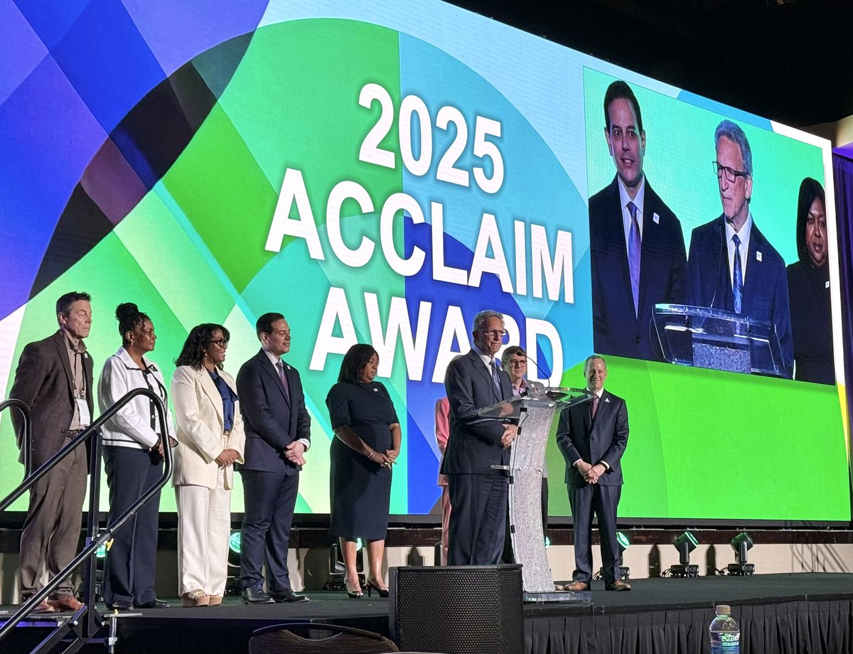 Honored to be at the AMGA plenary session in Dallas to help Henry Ford Medical Group receive the best-in-the-nation-for-quality Acclaim Award. So proud of this Dream Team! <a href="/HenryFordNeuro/">Henry Ford Neuroscience</a> <a href="/HenryFordHealth/">Henry Ford Health</a>