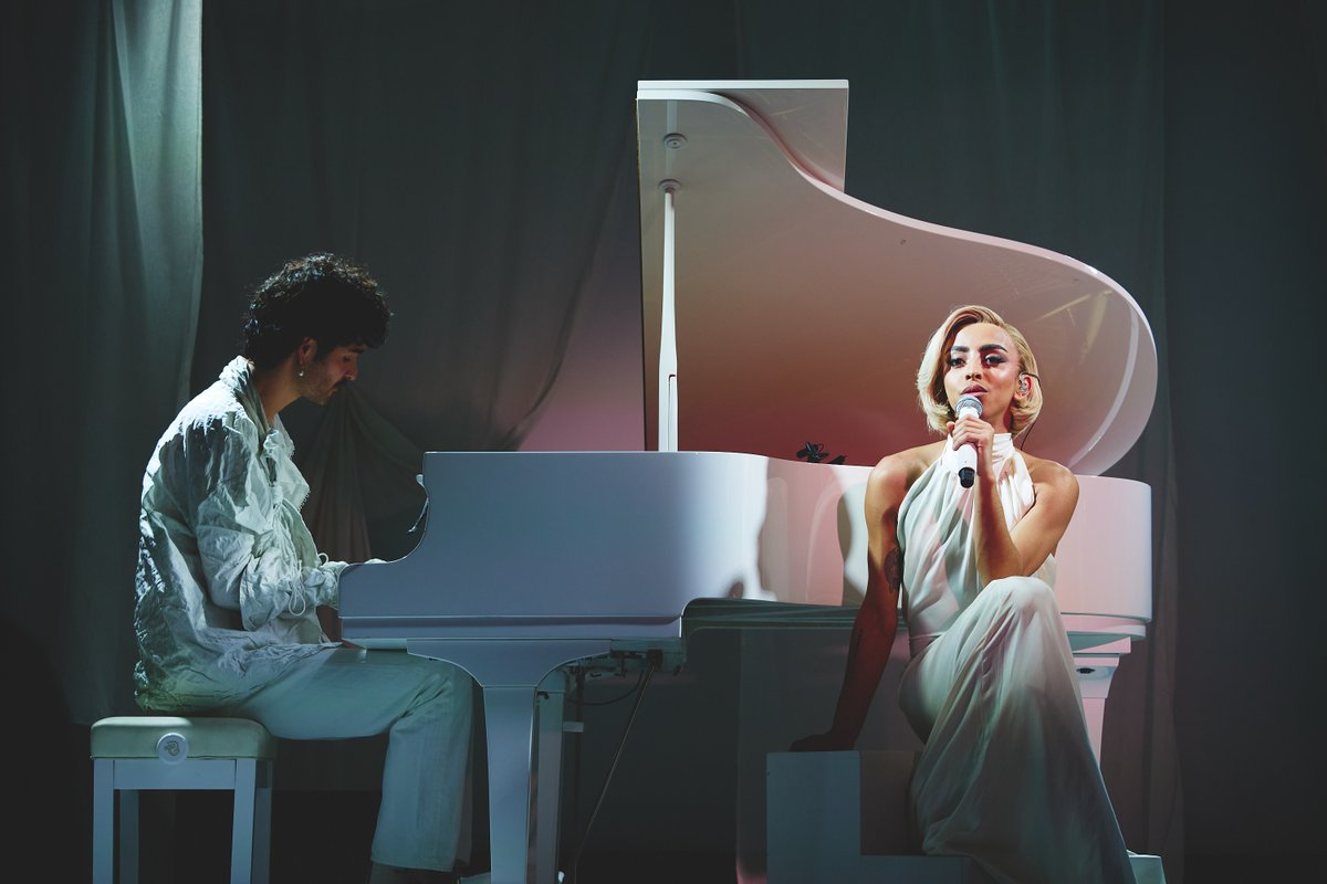 Hyper Weekend Festival (@hyperweekendf) on Twitter photo Aujourd'hui, <a href="/iambilalhassani/">Bilal Hassani</a> présente “L’affreuse (Live)”, un album regroupant 11 chansons inédites, enregistrées en live lors de son concert exceptionnel à l'Hyper Weekend Festival 2025 🌹
#bilalhassani #hyperweekendfestival #laffreuse Aujourd'hui, <a href="/iambilalhassani/">Bilal Hassani</a> présente “L’affreuse (Live)”, un album regroupant 11 chansons inédites, enregistrées en live lors de son concert exceptionnel à l'Hyper Weekend Festival 2025 🌹
#bilalhassani #hyperweekendfestival #laffreuse