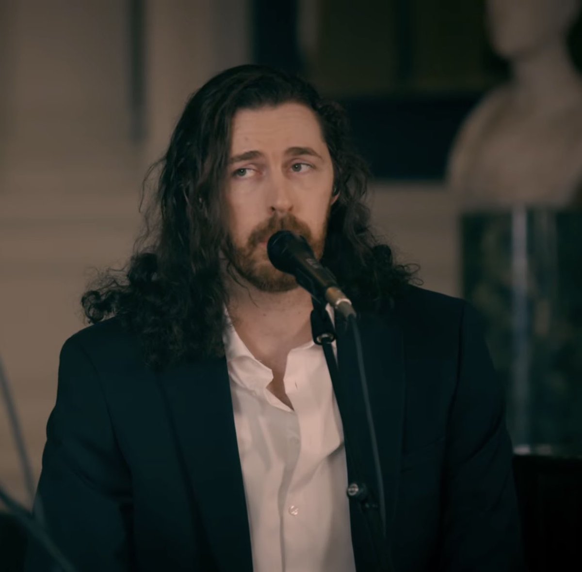 imagine trying to compete in yearning and you see puppy eyed hozier across from you