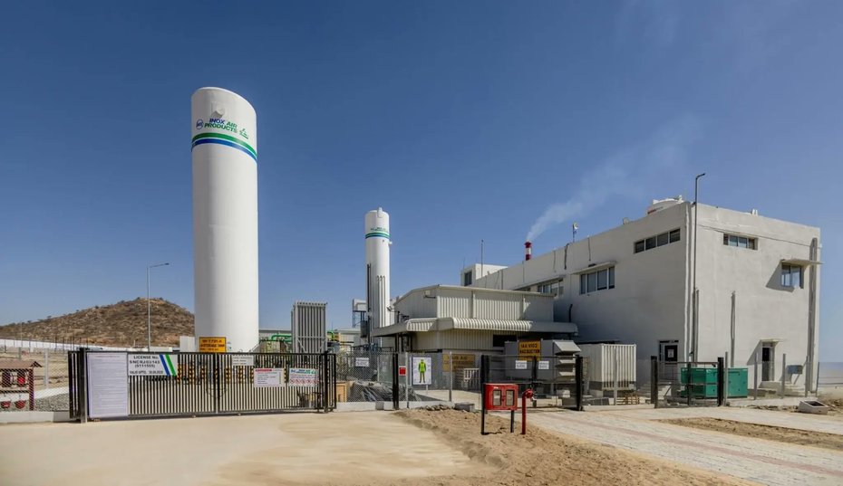 Fuel Cells Works (@fuelcellsworks) on Twitter photo INOX Air Products Commissions India's First Green #Hydrogen Plant for Glass Industry. The #solar-powered Plant comes up under an industry pioneering 20-year off-take agreement
#GreenHydrogen #SustainableGlass #CleanEnergy #Decarbonization #HydrogenNow 
fcw.sh/gf0WhP INOX Air Products Commissions India's First Green #Hydrogen Plant for Glass Industry. The #solar-powered Plant comes up under an industry pioneering 20-year off-take agreement
#GreenHydrogen #SustainableGlass #CleanEnergy #Decarbonization #HydrogenNow 
fcw.sh/gf0WhP