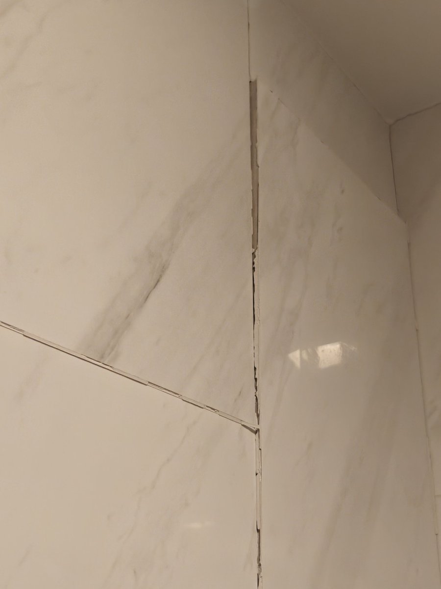 BangkokCris's tweet photo. I was standing on the 19th floor and watched the long crack ripple down from the ceiling.
9+ points of damage in my room. The swaying back &amp; forth with a ton of debris falling past my window from above wasn't pleasant. Duck tape, wd40 &amp; spit put it back together https://t.co/RJ6Ysa9prL