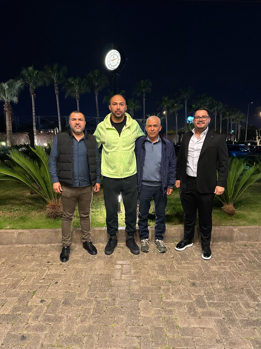 2025 Yılı güreş sezonu Ana Sponsorumuz Yıldırım Grup Otomotiv olmuştur.
Yıldırım Grup Otomotiv Yönetim Kurulu Başkanı Mitat Yıldırım,Hüseyin Yıldırım,Osman Yıldırım ve Oğuz Yıldırım'a verdikleri büyük destekten dolayı teşekkür ederiz,hayırlı olması dileğiyle...