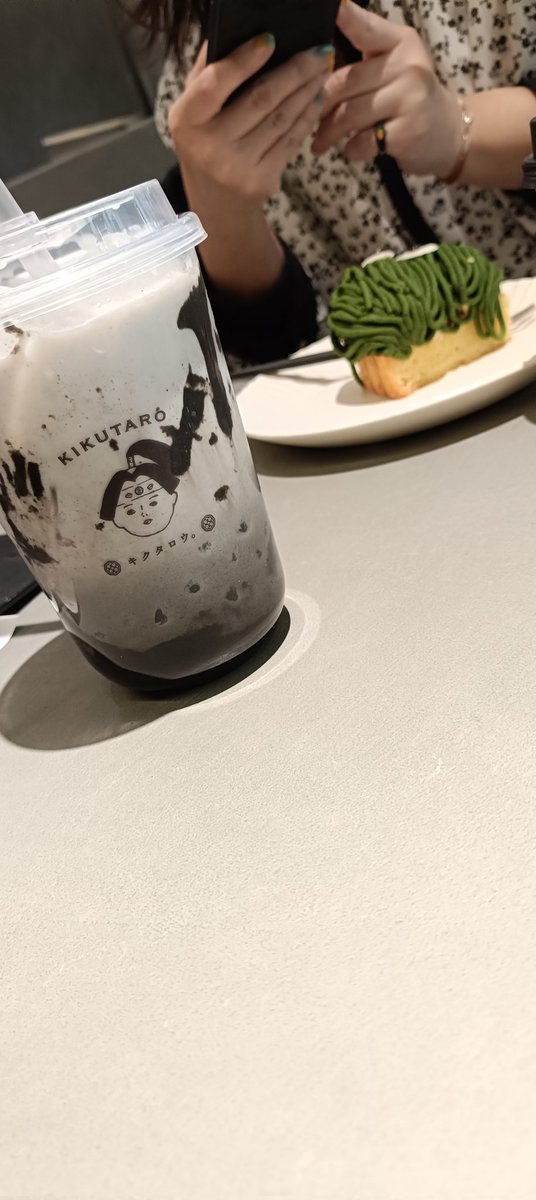 peipei1955's tweet photo. タピオカは苦手だけど
わらび餅のこれ美味しい♡
#菓匠きくたろう 博多店 https://t.co/BXg5qEZGyR