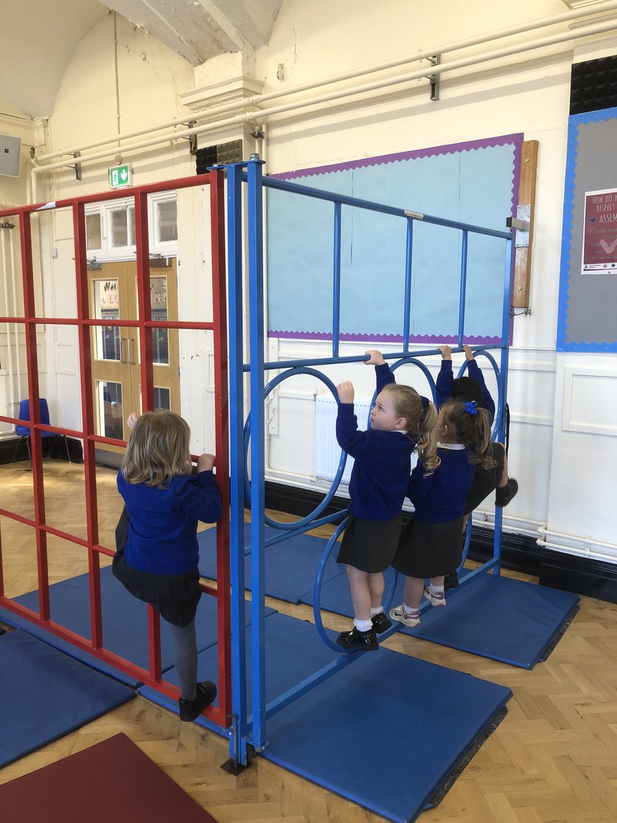 Congratulations to nursery for completing the FUNdamentals programme. Today we climbed to the top of the beanstalk and found all of the gold. <a href="/Liverpool_SSP/">LSSP</a> <a href="/LeamingtonPri/">Leamington_Primary</a>