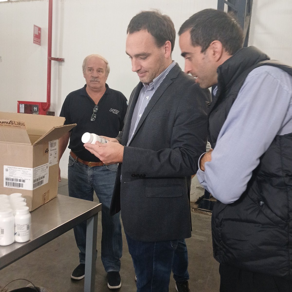 RodoMontero83's tweet photo. En un hecho histórico para la provincia y el país, @MendozaGobierno concretó por primera vez una compra directa de medicamentos a laboratorios de la India. La inversión de 150 mil dólares permitirá un ahorro estimado del 45% al 50% en comparación con los precios habituales. https://t.co/UEzyWOBNh5