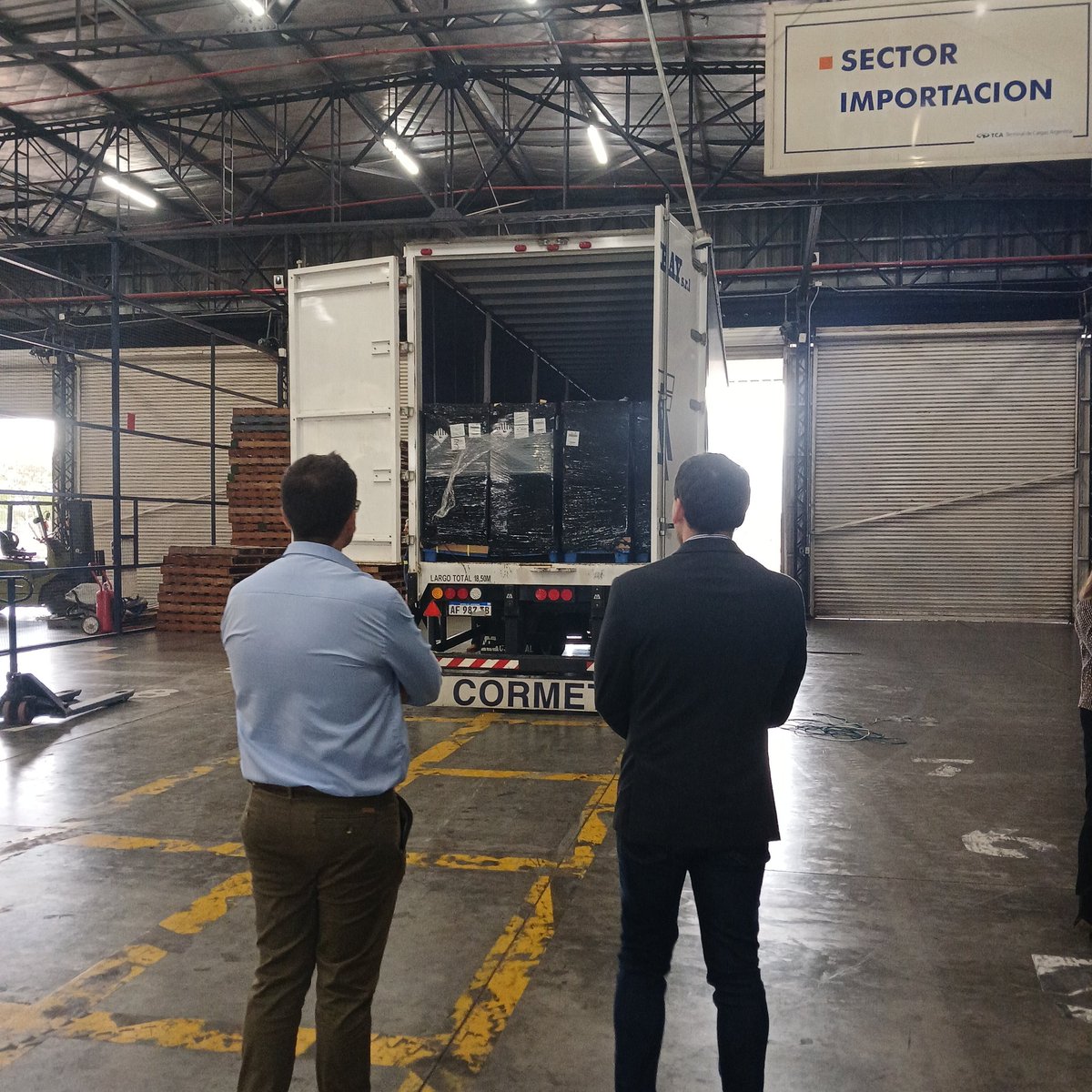 RodoMontero83's tweet photo. En un hecho histórico para la provincia y el país, @MendozaGobierno concretó por primera vez una compra directa de medicamentos a laboratorios de la India. La inversión de 150 mil dólares permitirá un ahorro estimado del 45% al 50% en comparación con los precios habituales. https://t.co/UEzyWOBNh5