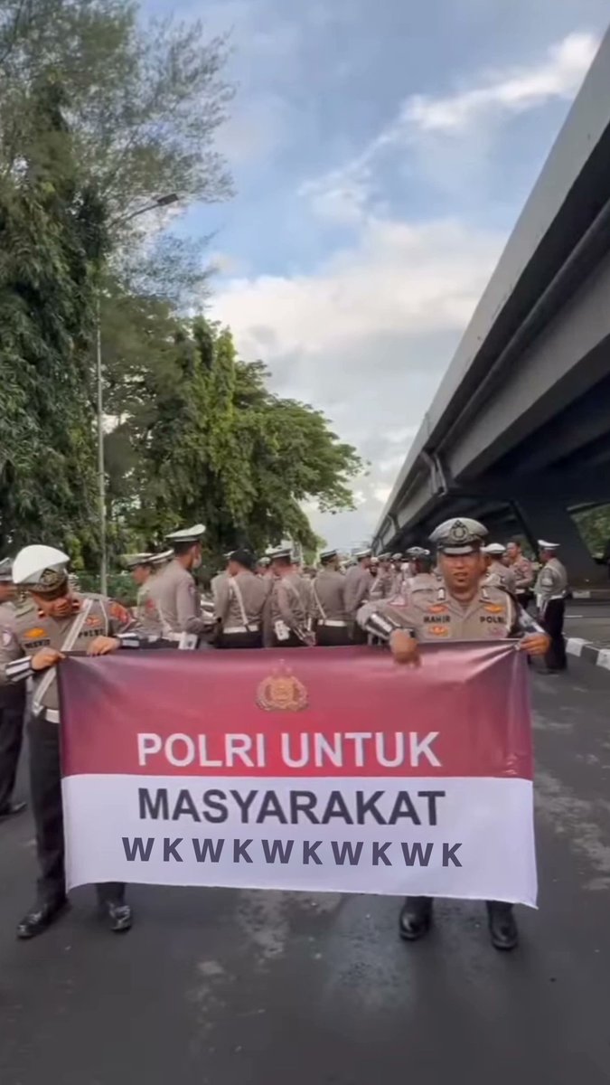 thepopoh's tweet photo. syap. https://t.co/8bCiVjBGfW