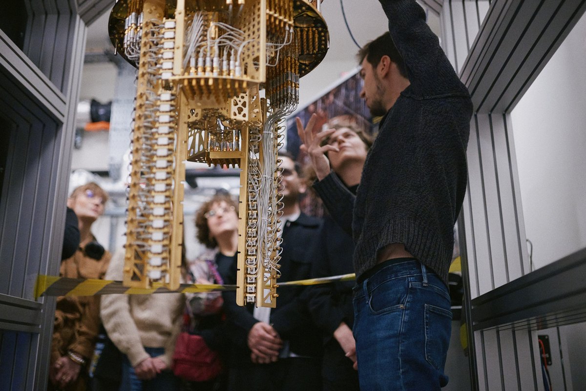 Alice & Bob tweet media