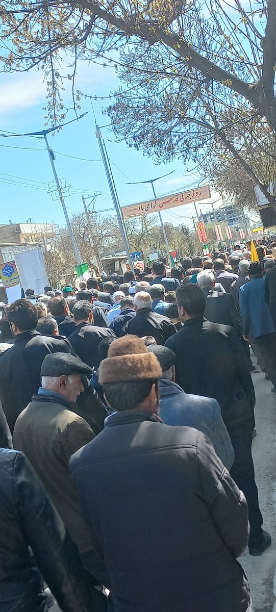این طور بد شد که...
ماه رمضونه و خبری از ساندیس هم نیست که بخوان حضور این مردم را به ساندیس و شیرینی ارتباط بدن!!😃
بسوز برعنداز
بسوز منافق
#علی_العهد_يا_قدس 
#آرمان_اسلام